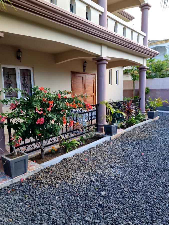 Villa Bungaroo Pereybere Beach Exterior photo